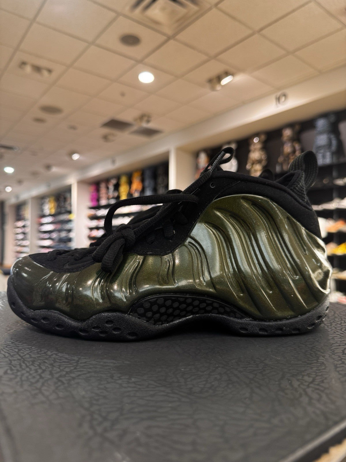 Nike Air Foamposite One Legion Green Size 6