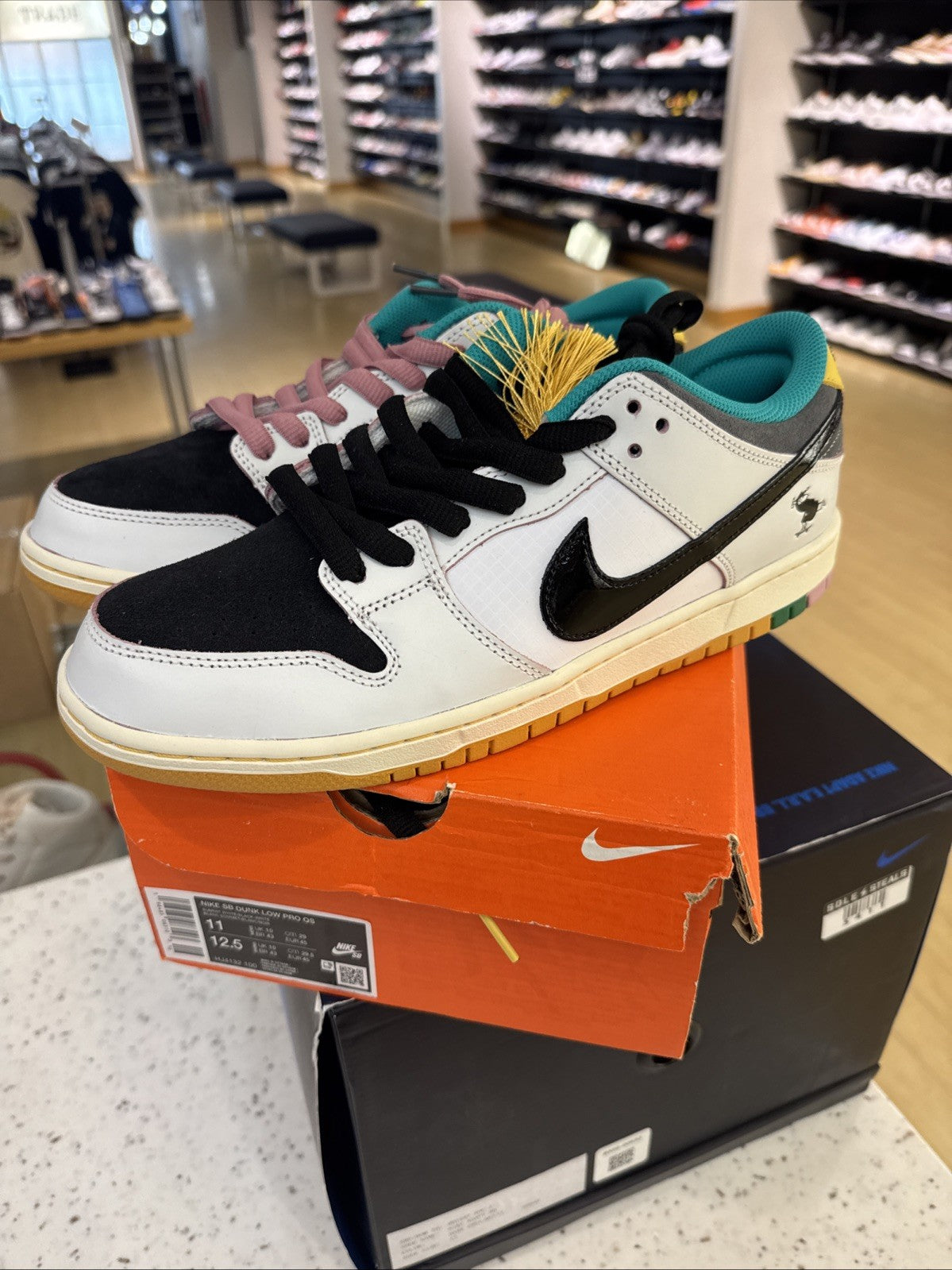 CSEF x Nike Dunk Low SB 'White Clear Emerald (HJ4132-100) Size 11