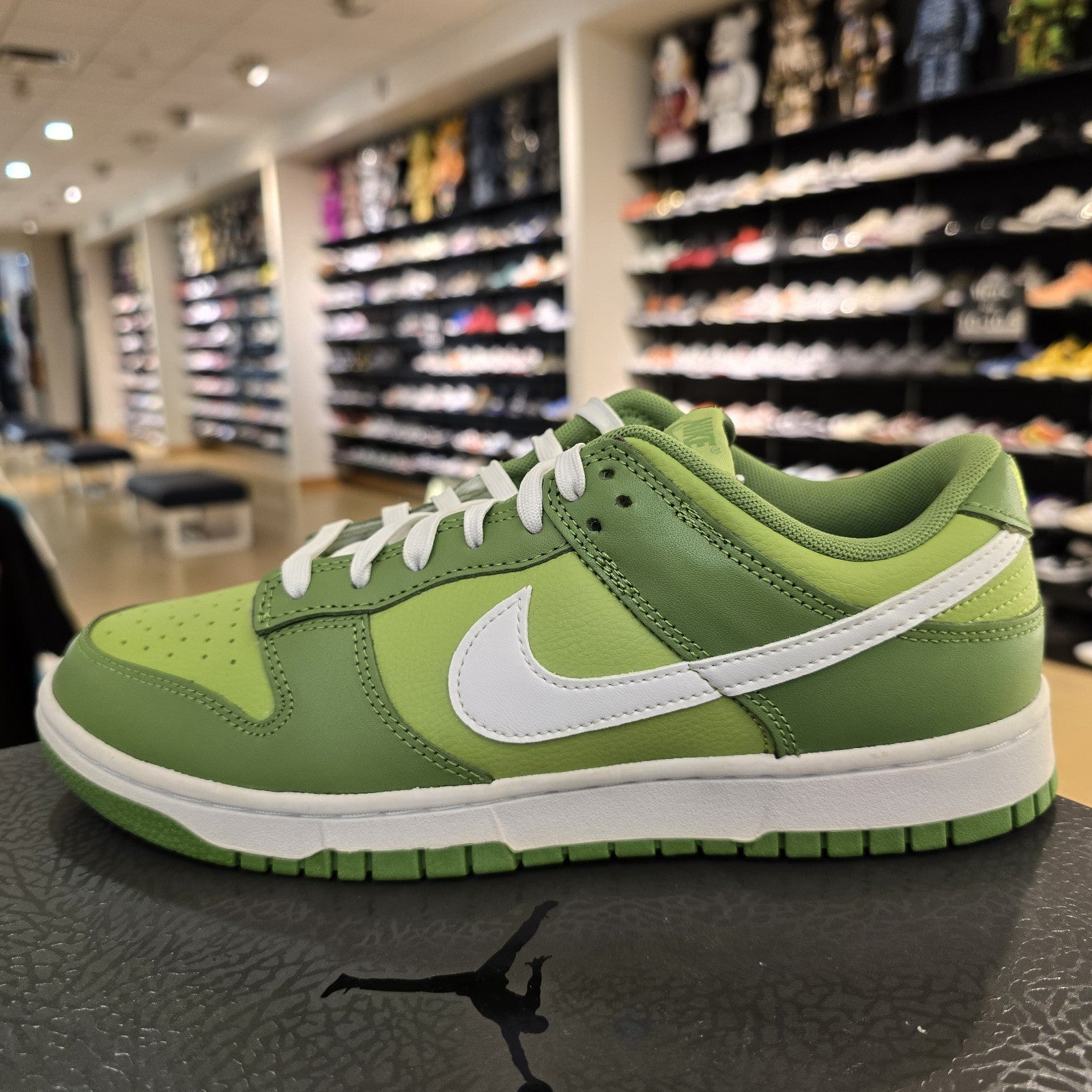 Size 9.5 - Nike Dunk Low Chlorophyll