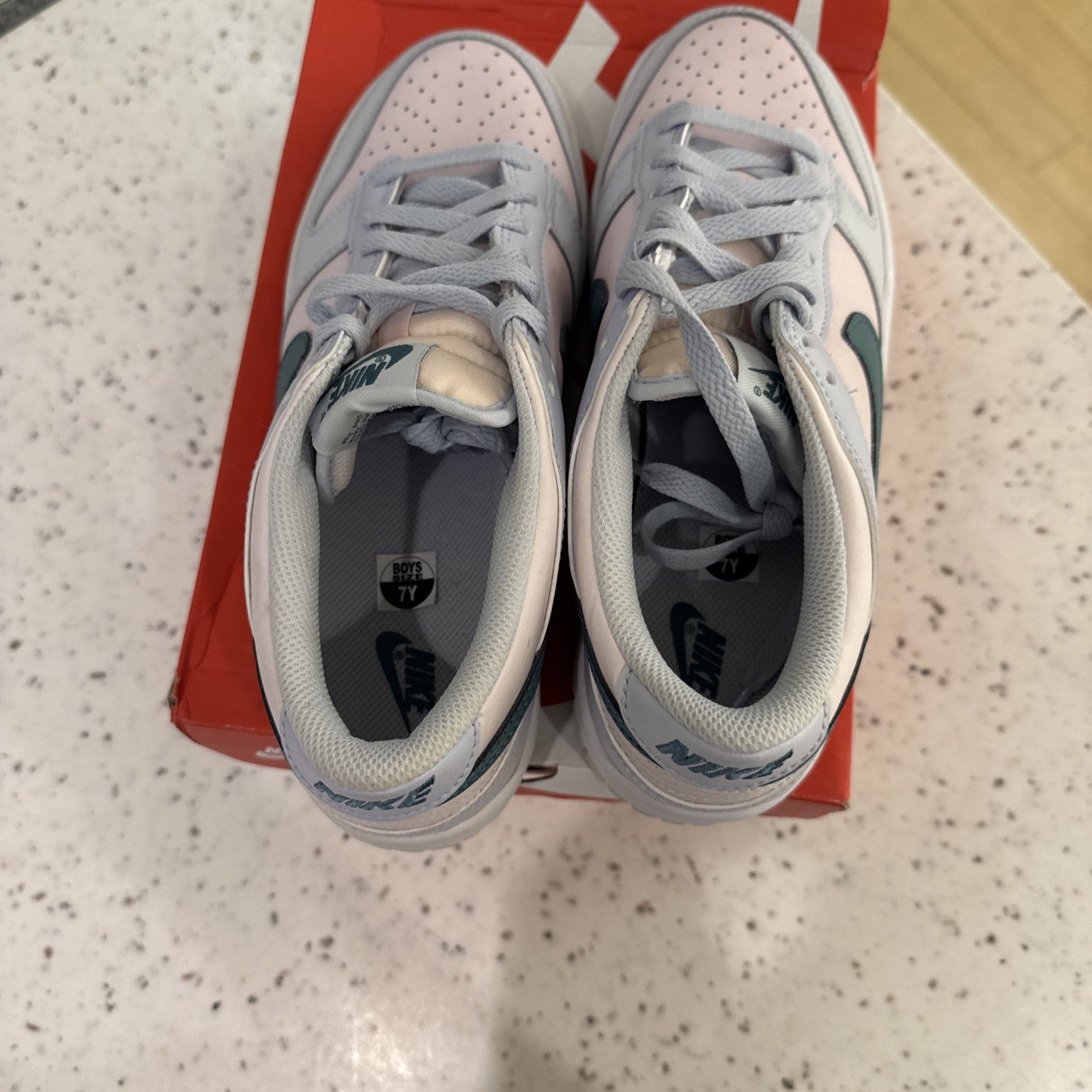 Nike Dunk Low Mineral Teal (GS) Size 7Y