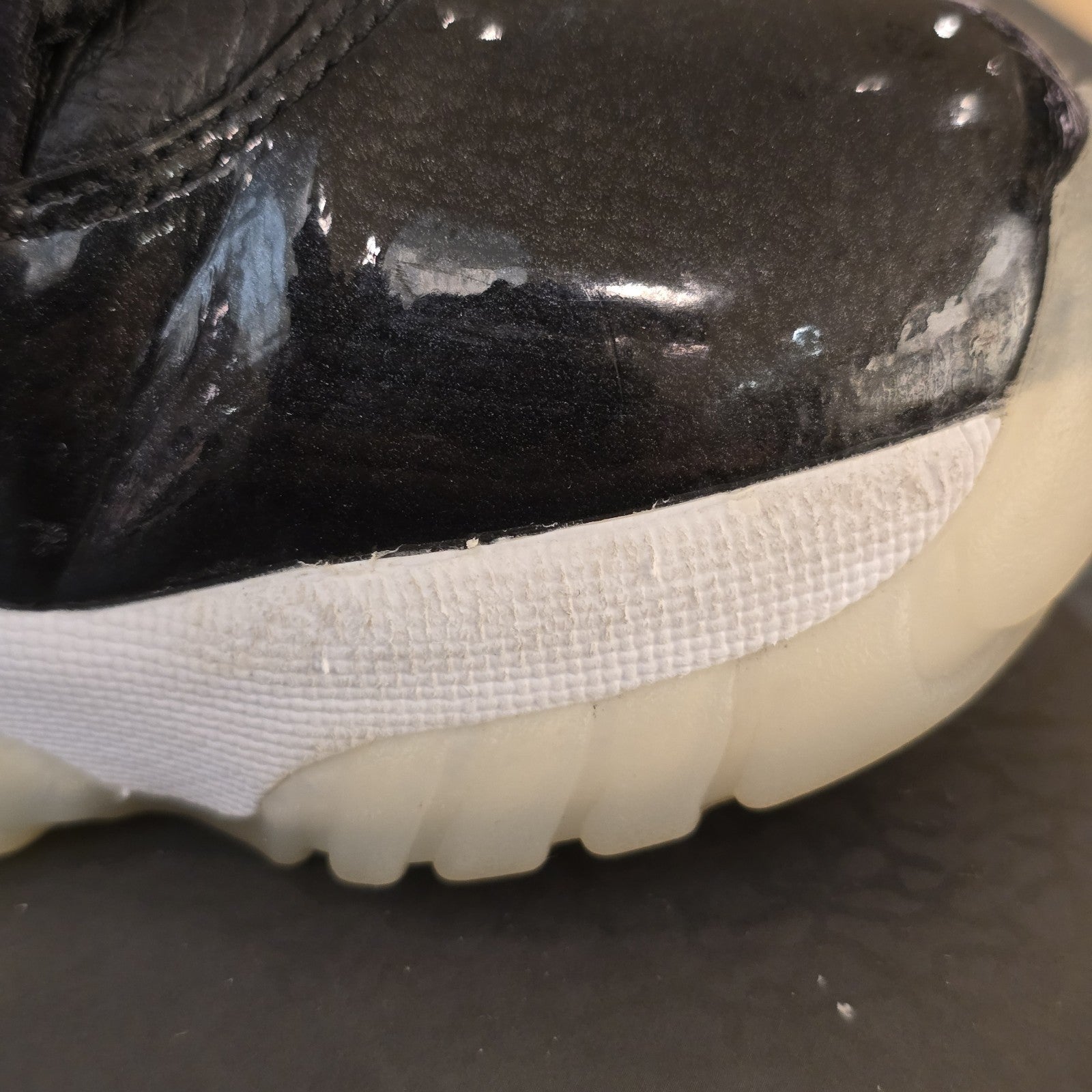 Size 11 - Jordan 11 Retro 72-10