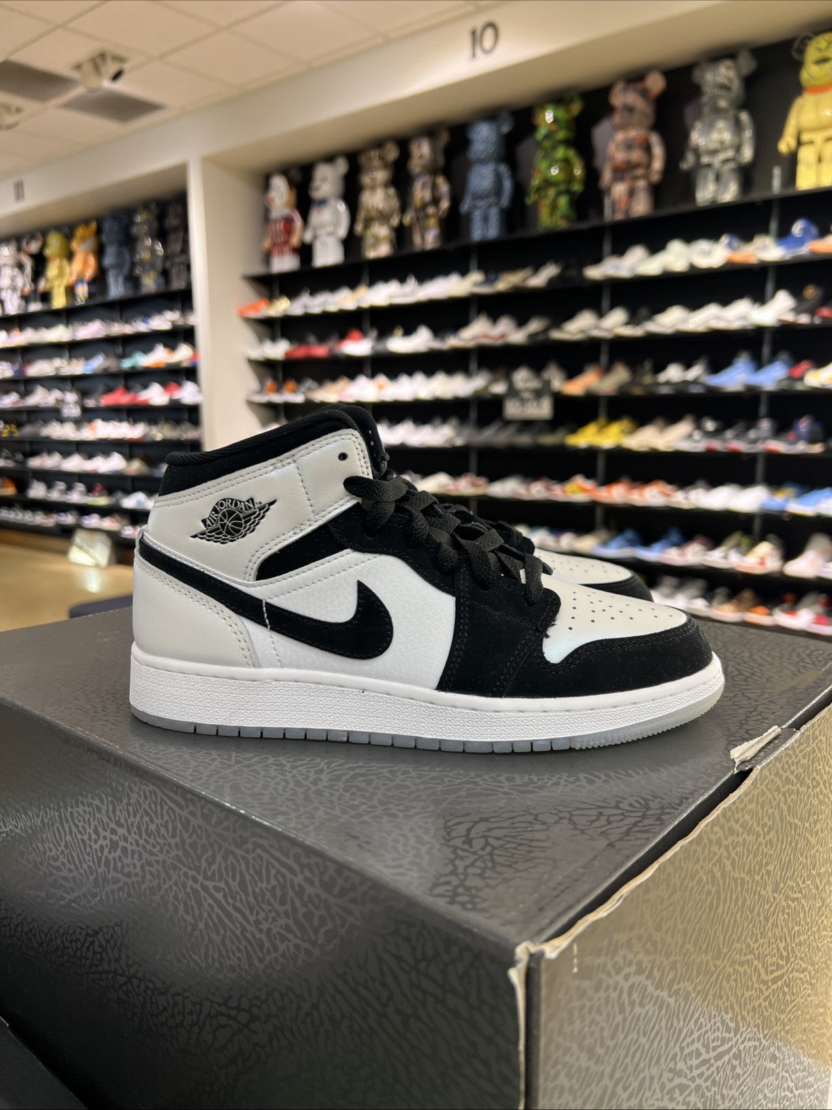 NIKE AIR JORDAN 1 MID SE 'DIAMOND SHORTS'