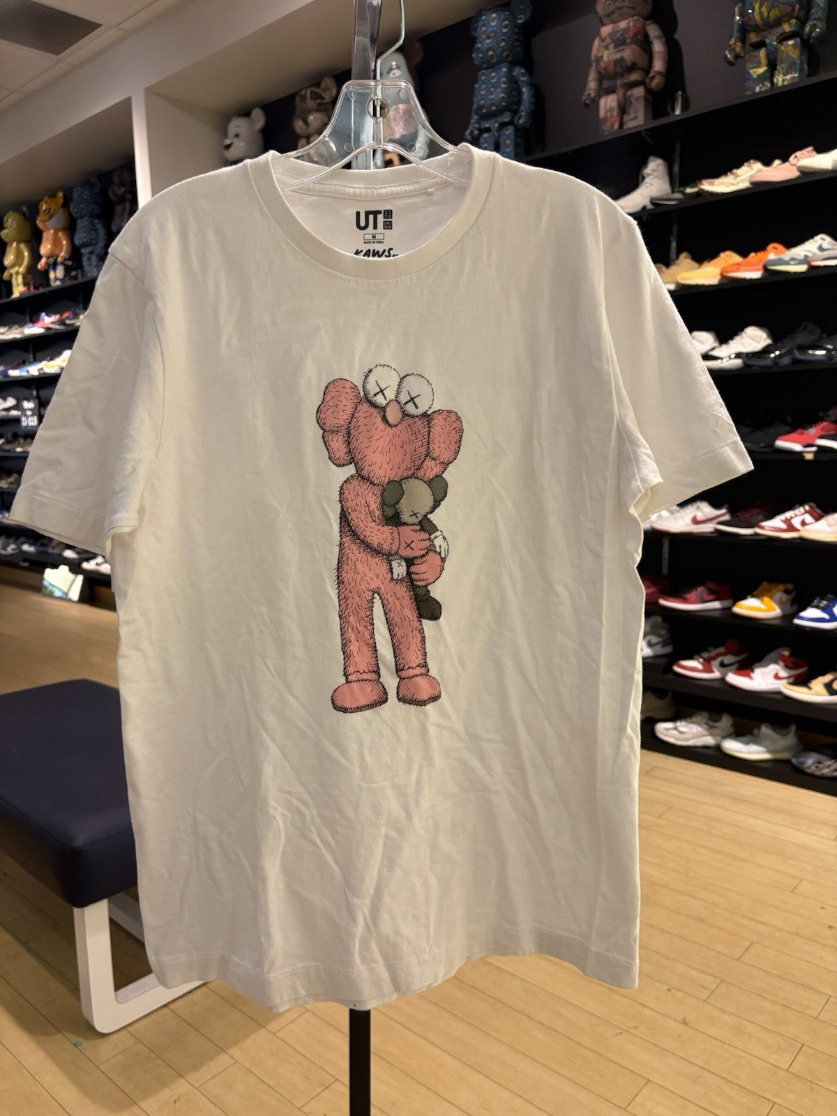 KAWS × Uniqlo Pink BFF Tee (US Sizing) White Size M