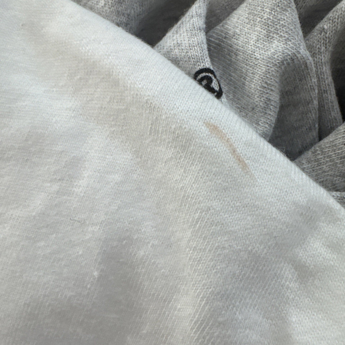 SUPREME CONNECT WHITE TEE SIZE SMALL Small Mark On Sleeve