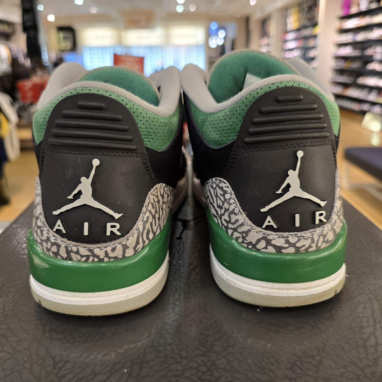 Size 11 - Jordan 3 Retro Mid Pine Green