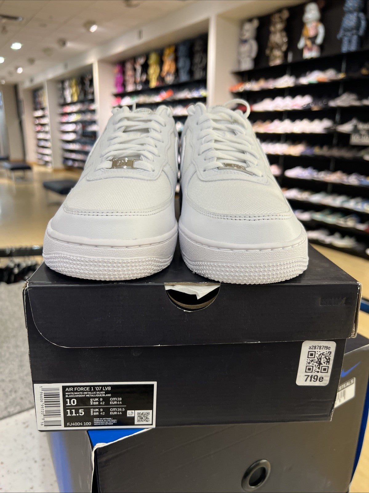 Nike Air Force 1 '07 LV8 'White Metallic Silver' Sz 10