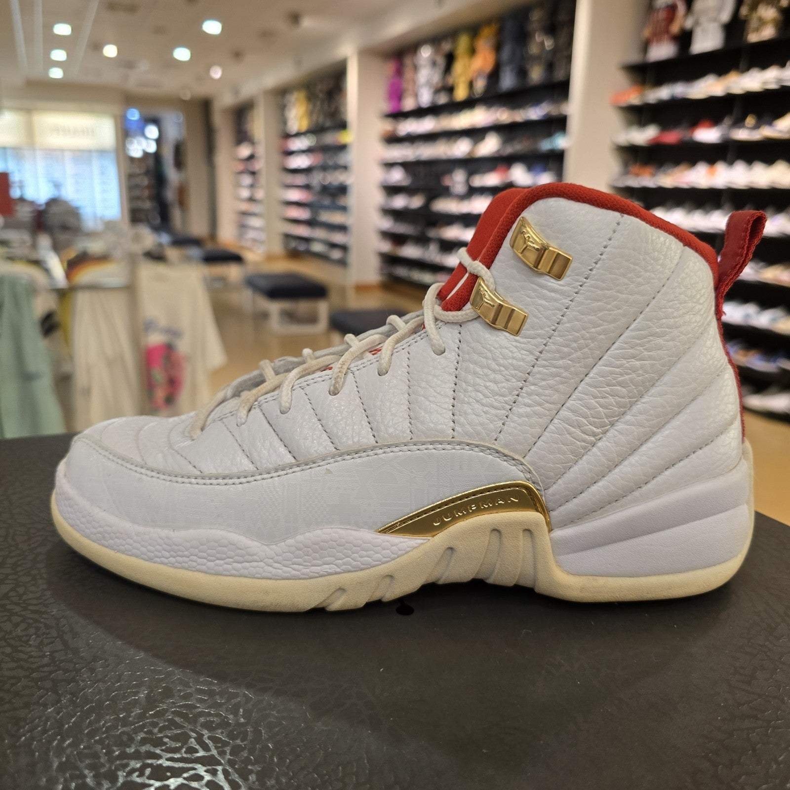 Size 6.5Y (GS) - Jordan 12 Retro Mid FIBA