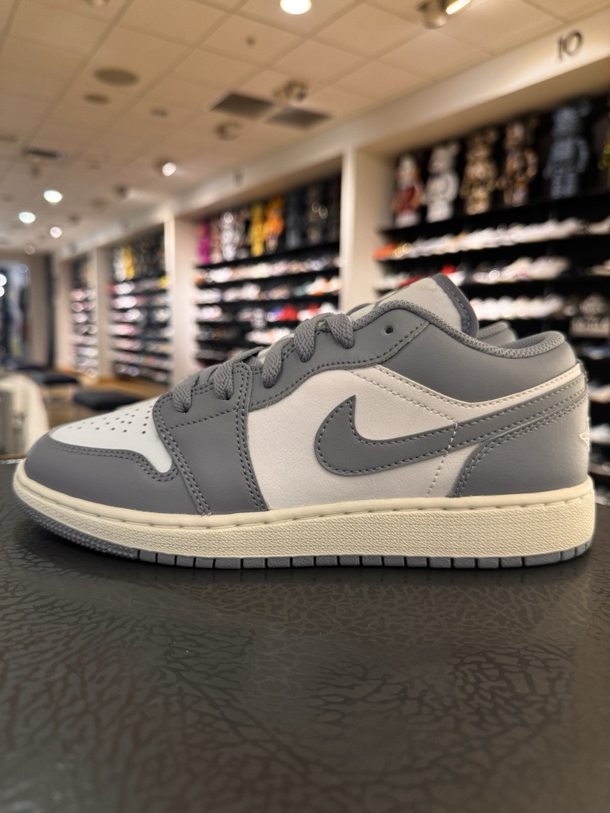 Air Jordan 1 Low Vintage Grey Size 6Y