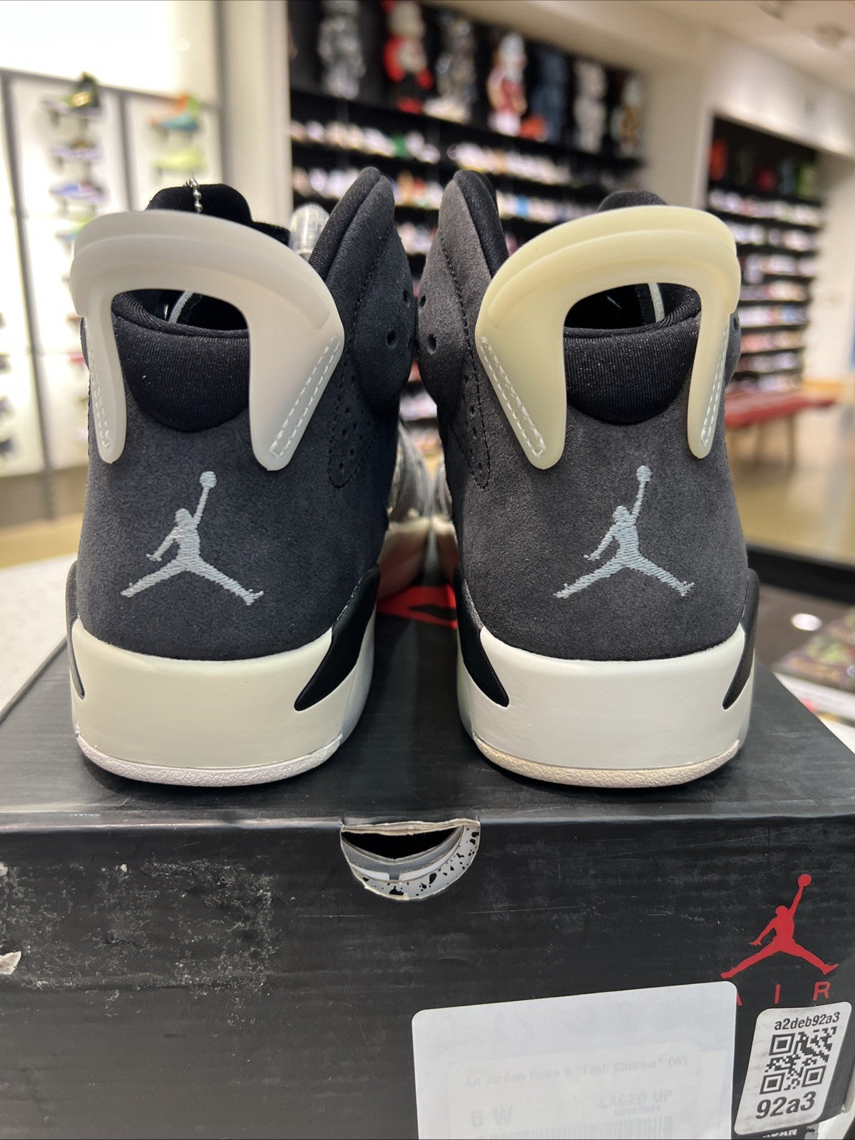 Jordan 6 Retro Tech Chrome Womens Sz 6/4.5Y DEFECT YELLOWING