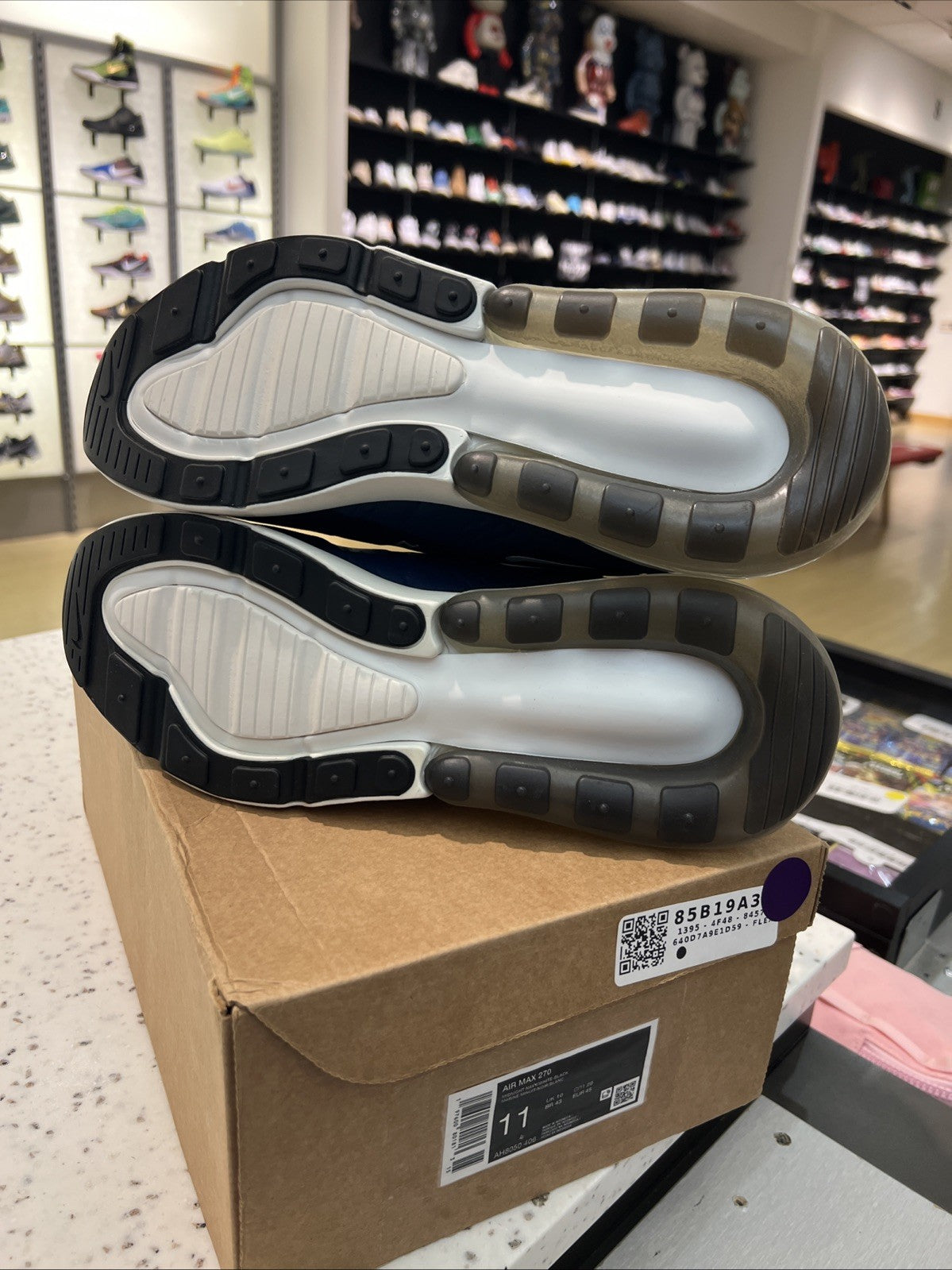 Nike Air Max 270 Midnight Navy Blue White Sz 11 REP BOX