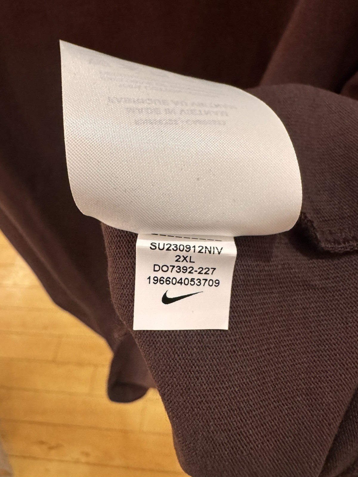 Nike Sportswear Premium Essentials Tee Size XXL