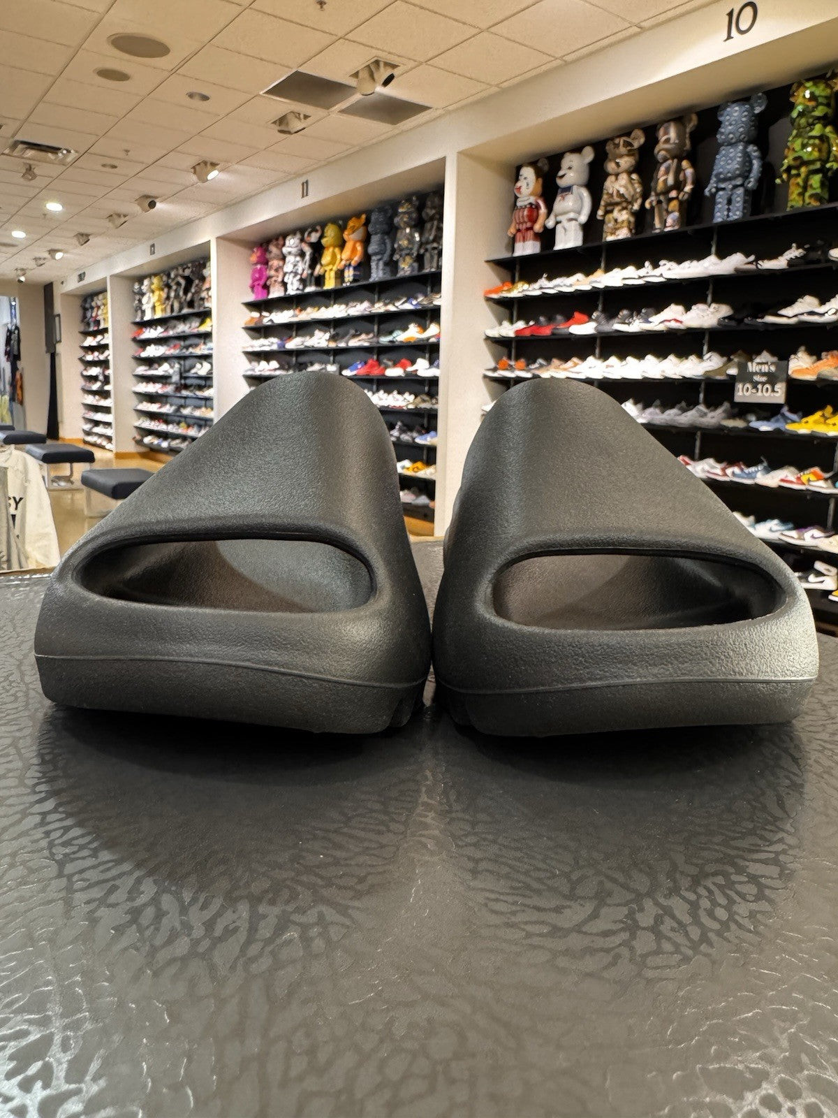 Adidas Yeezy Slide Onyx US Size 7