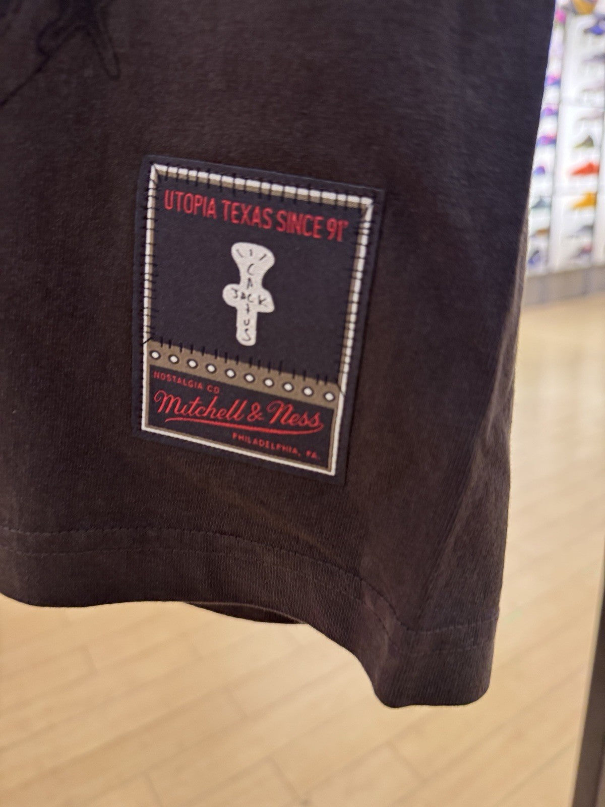 Travis Scott X Mitchell & Ness USC Trojans Seal T Shirt Brown Size Large