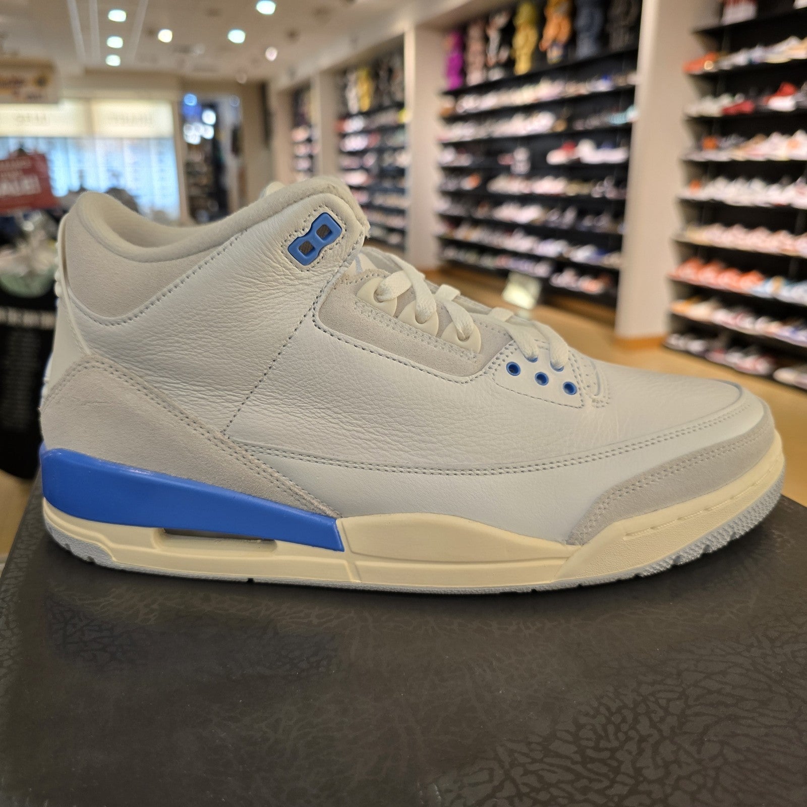 Size 11.5 - Air Jordan 3 Retro Lucky Shorts