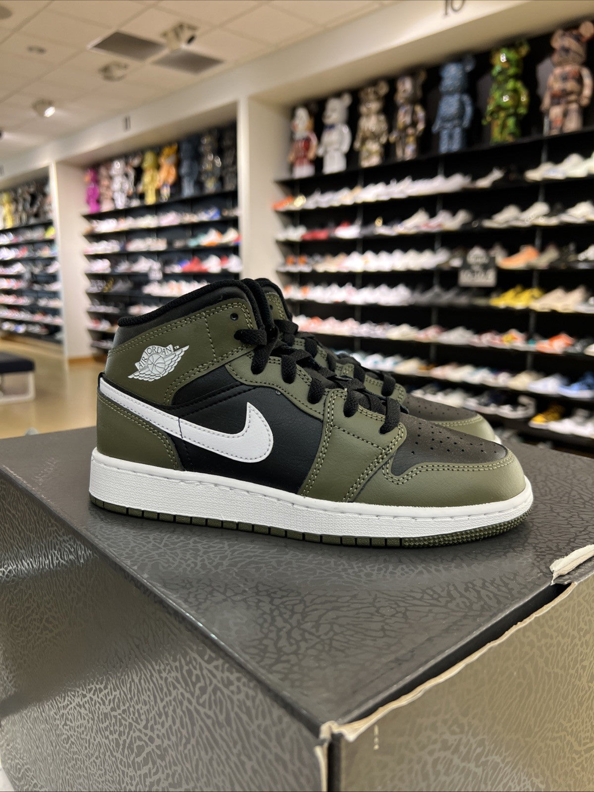 Nike Air Jordan 1 Mid (Black/Medium Olive/White) Sz 5Y