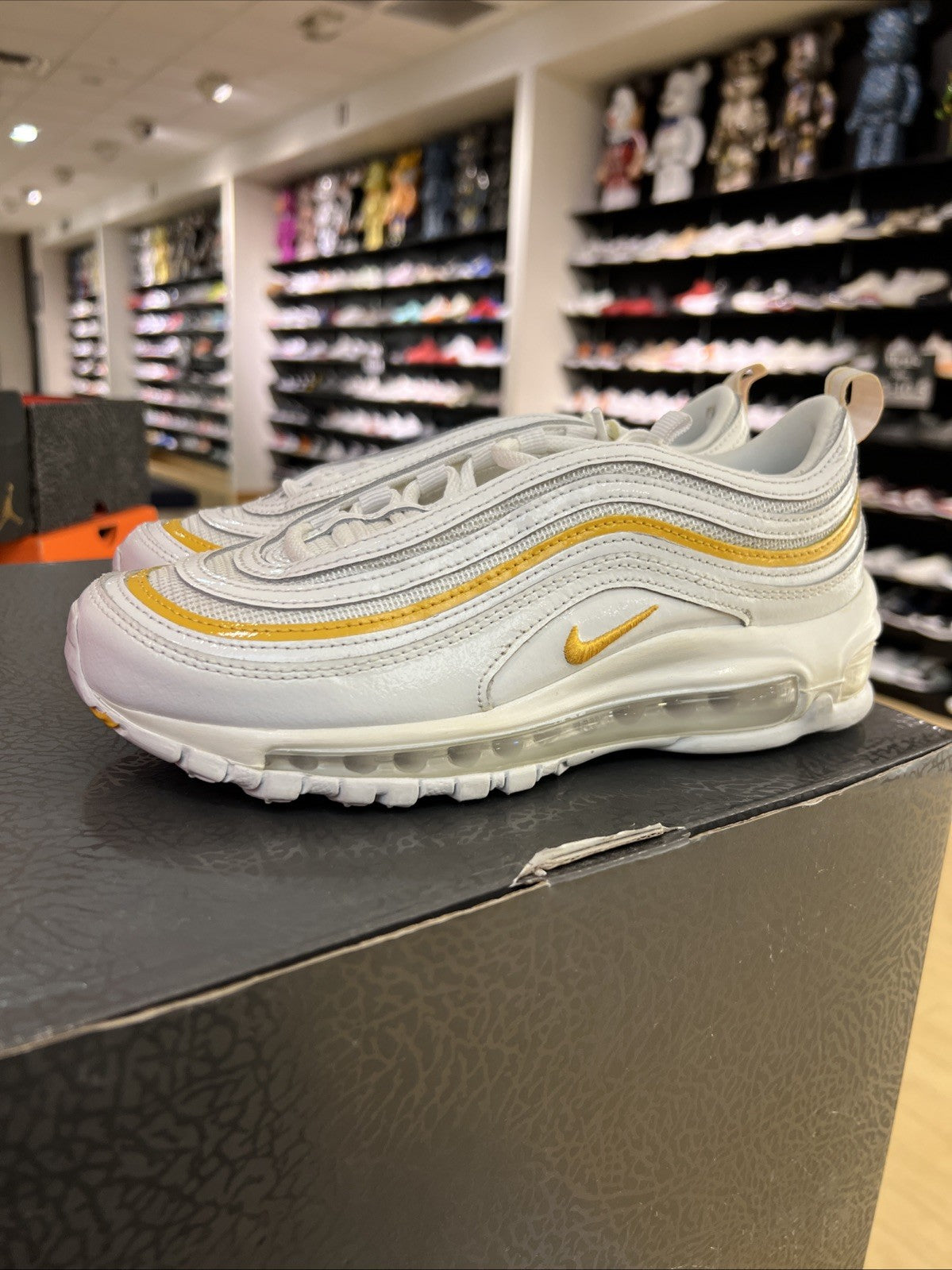 NIKE AIR MAX 97 WHITE-UNIVERSITY GOLD WOMENS SZ 6.5 DEFECT STAINS