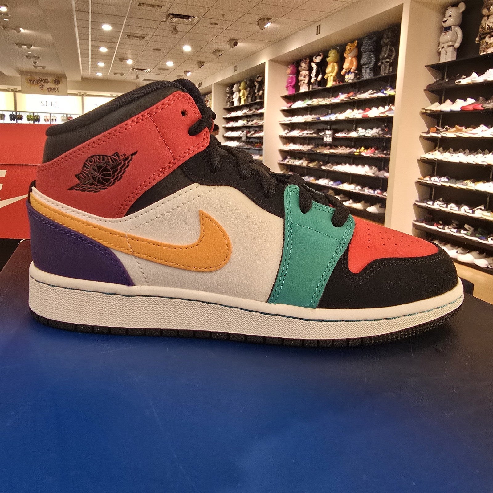 Jordan 1 Mid Bred Multi Color GS SZ 4.5Y