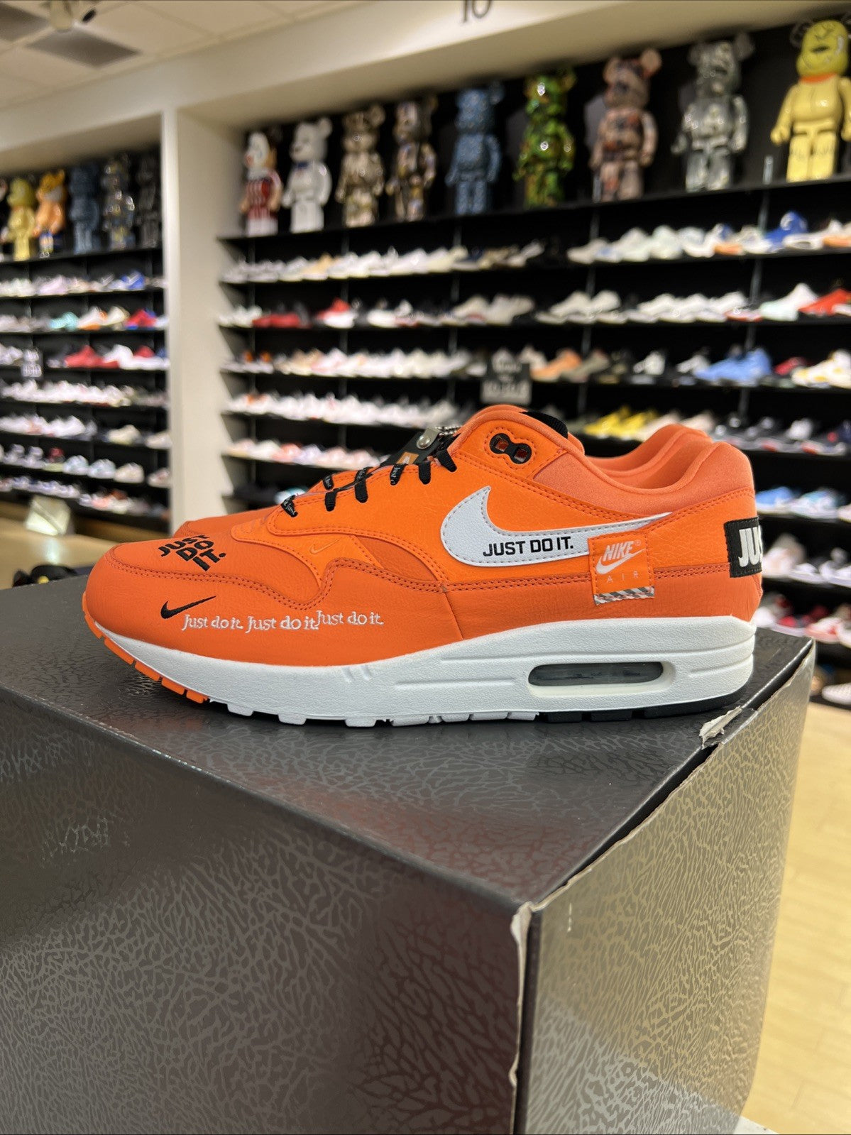 Nike Air Max 1 Bold Orange Just Do It Pack JDI Womens Sz 11.5/10M