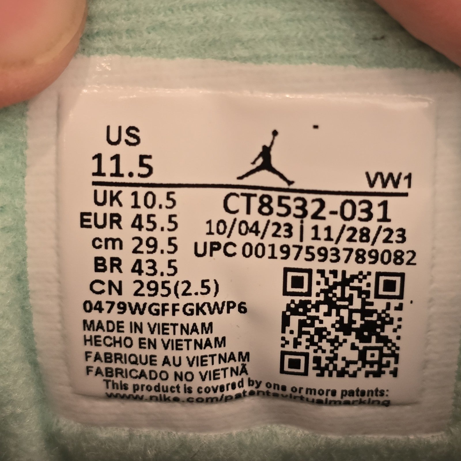 Size 11.5 - Air Jordan 3 Retro Green Glow