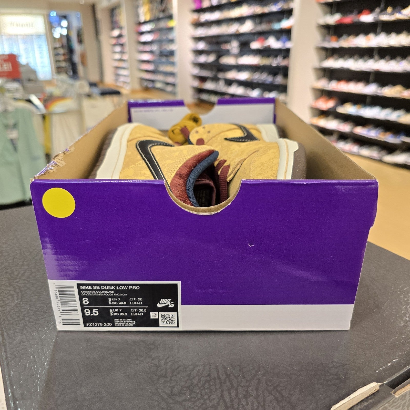 Size 8 - Nike Dunk SB Low City of Cinema