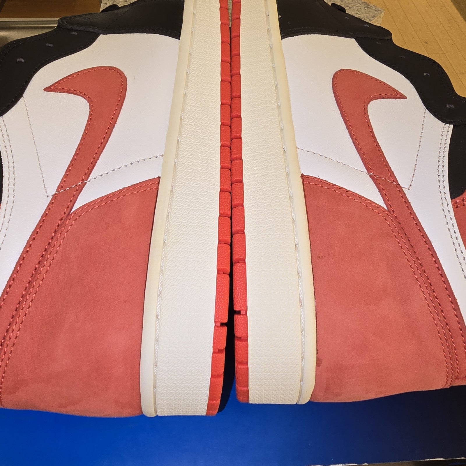 Air Jordan 1 Retro OG High Best Hand in the Game Track Red SZ 15 YELLOWED