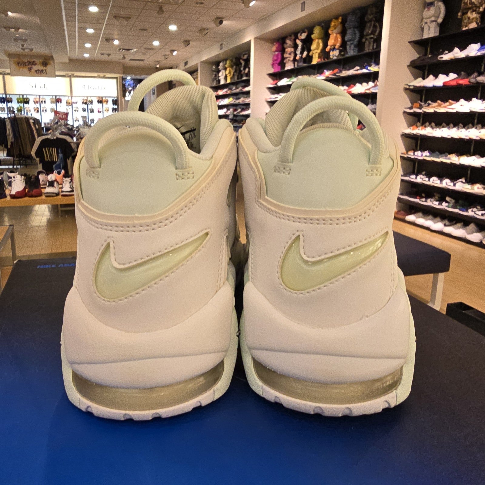 Nike Air More Uptempo Barely Green Women's SZ 10.5/9M YELLOWING
