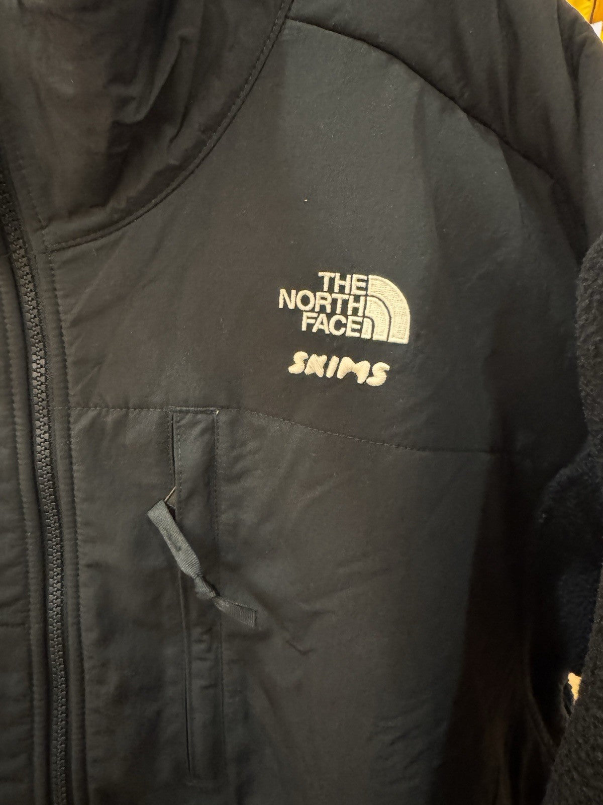 Skims X The North Face 1995 Retro Denali Fleece Jacket in Onyx Size XL