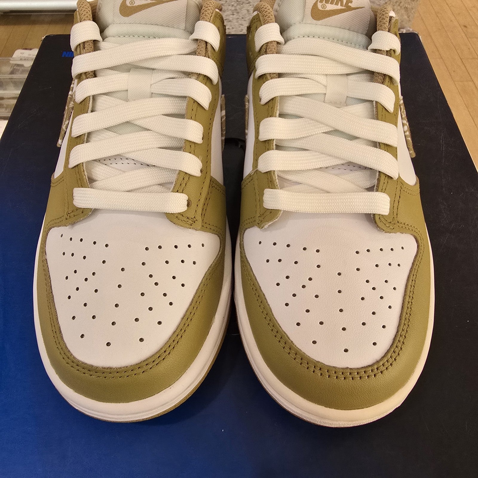 Nike Dunk Low Barley Paisley Women's SZ 8/6.5M YELLOWED