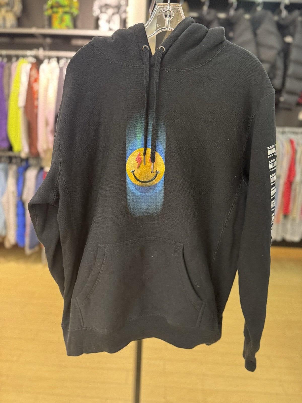 J Balvin Jose 2022 Tour Hoodies Mens Small Black Long Sleeve Hoodie Size Medium