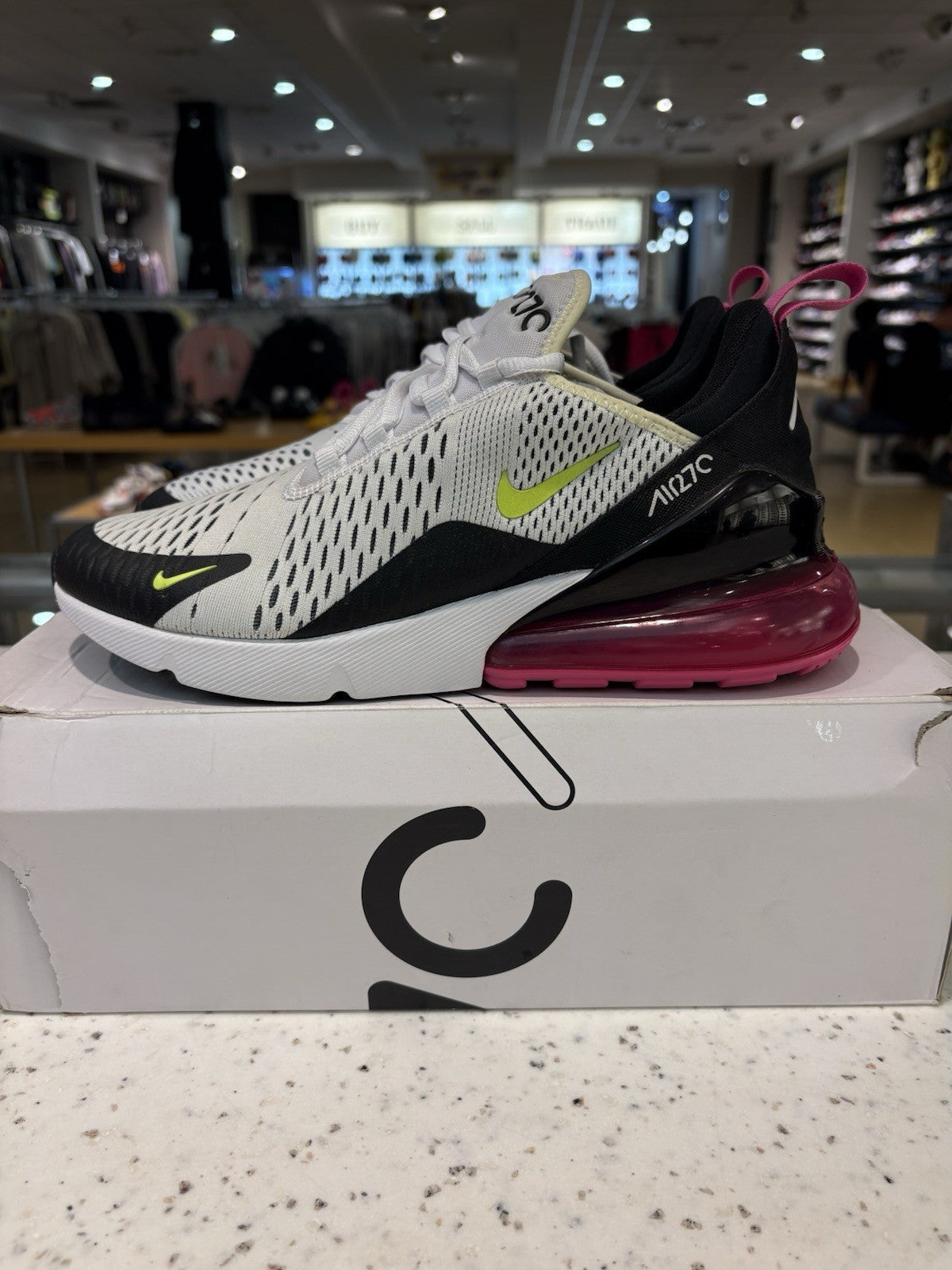 Nike Air Max 270 Volt Fuchsia Size 8.5