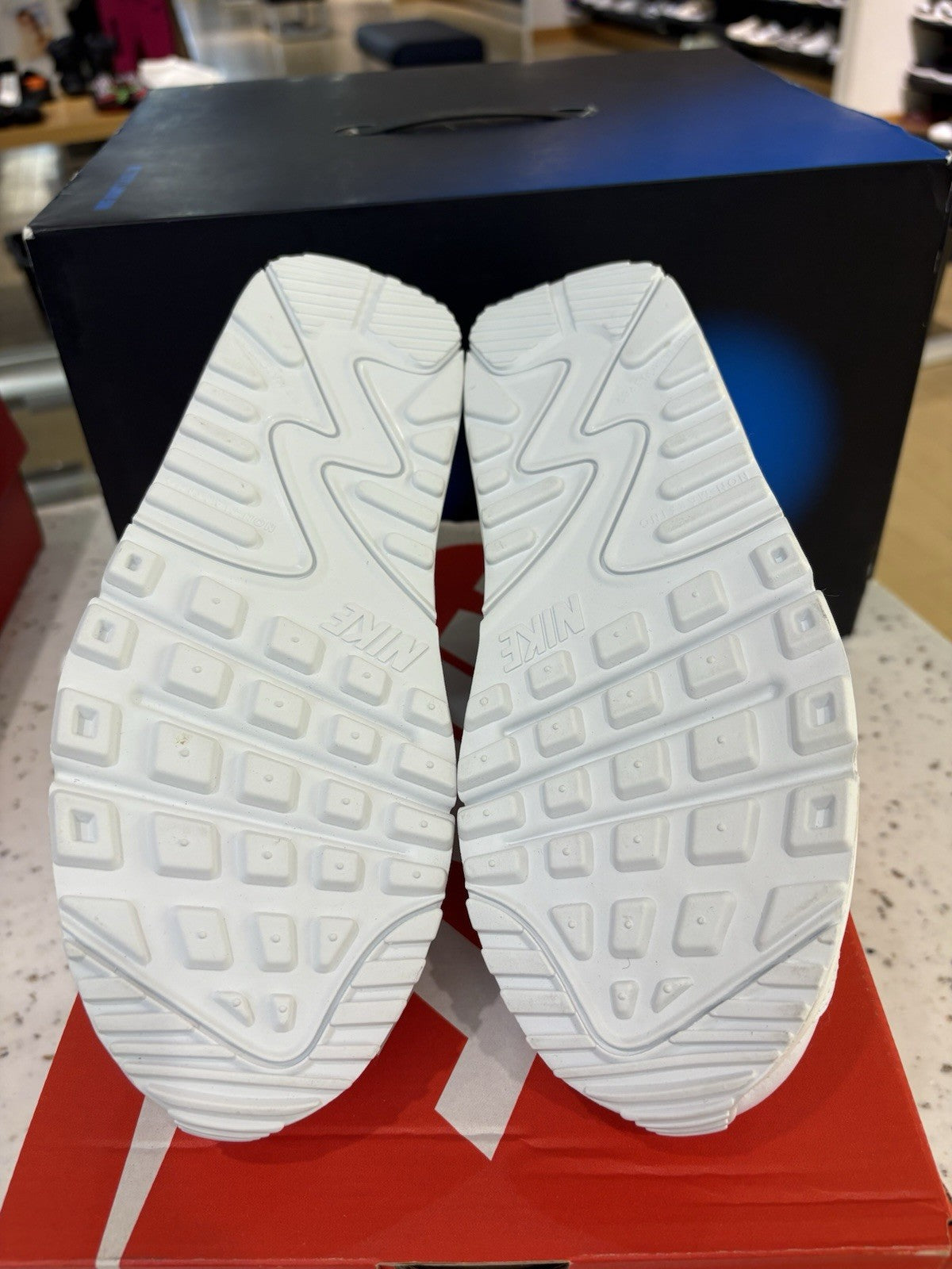 Nike Air Max 90 Low White Sz 5.5Y DEFECT