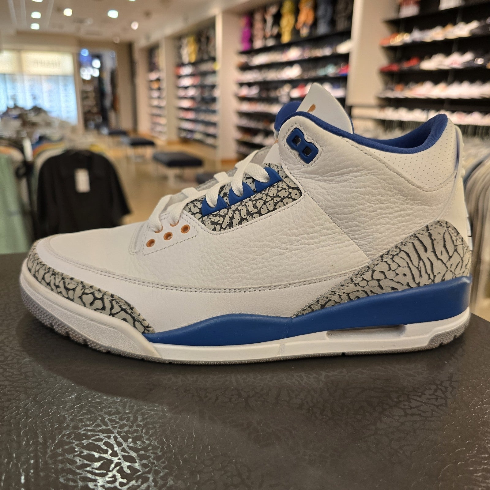 Size 10 - Jordan 3 Retro Washington Wizards