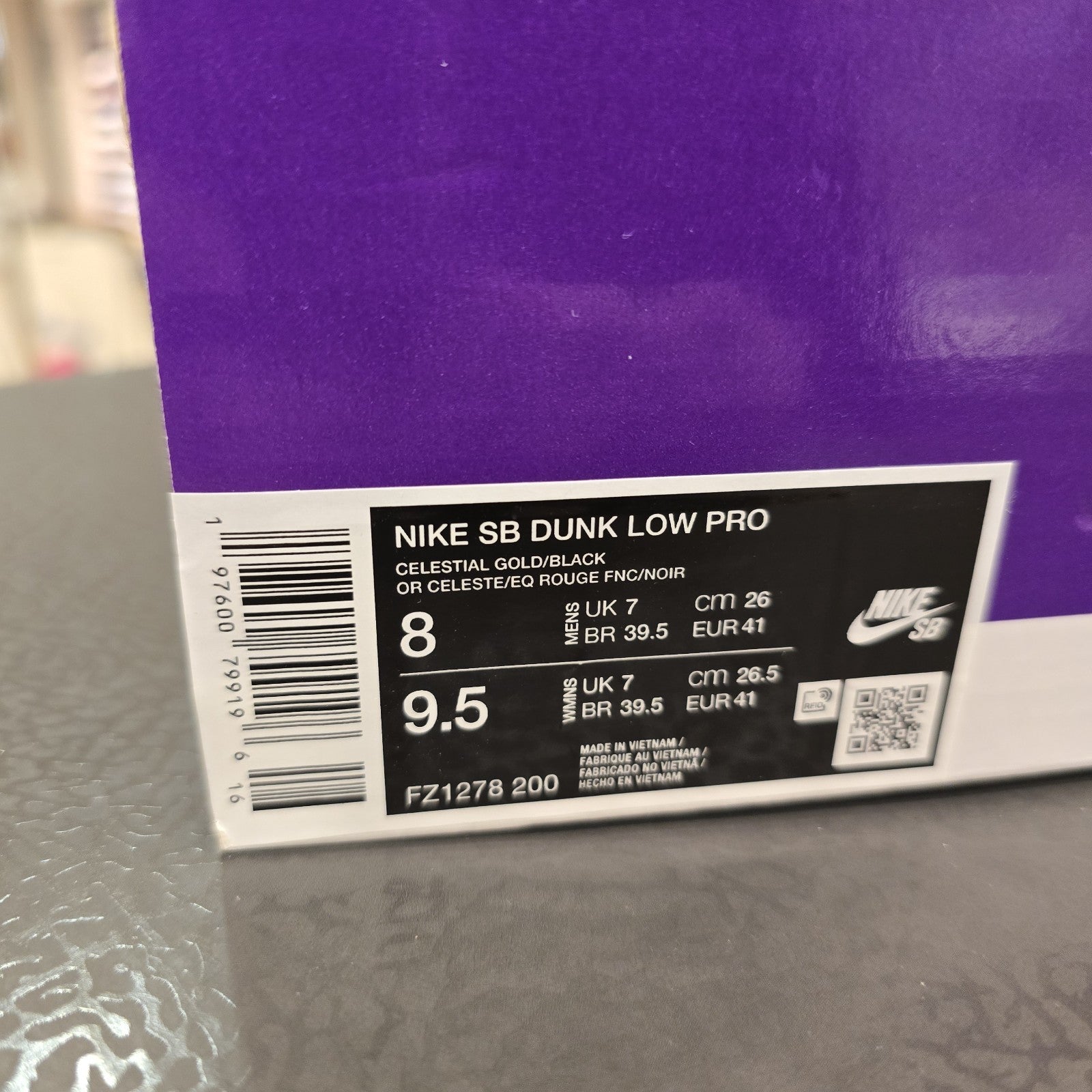 Size 8 - Nike Dunk SB Low City of Cinema