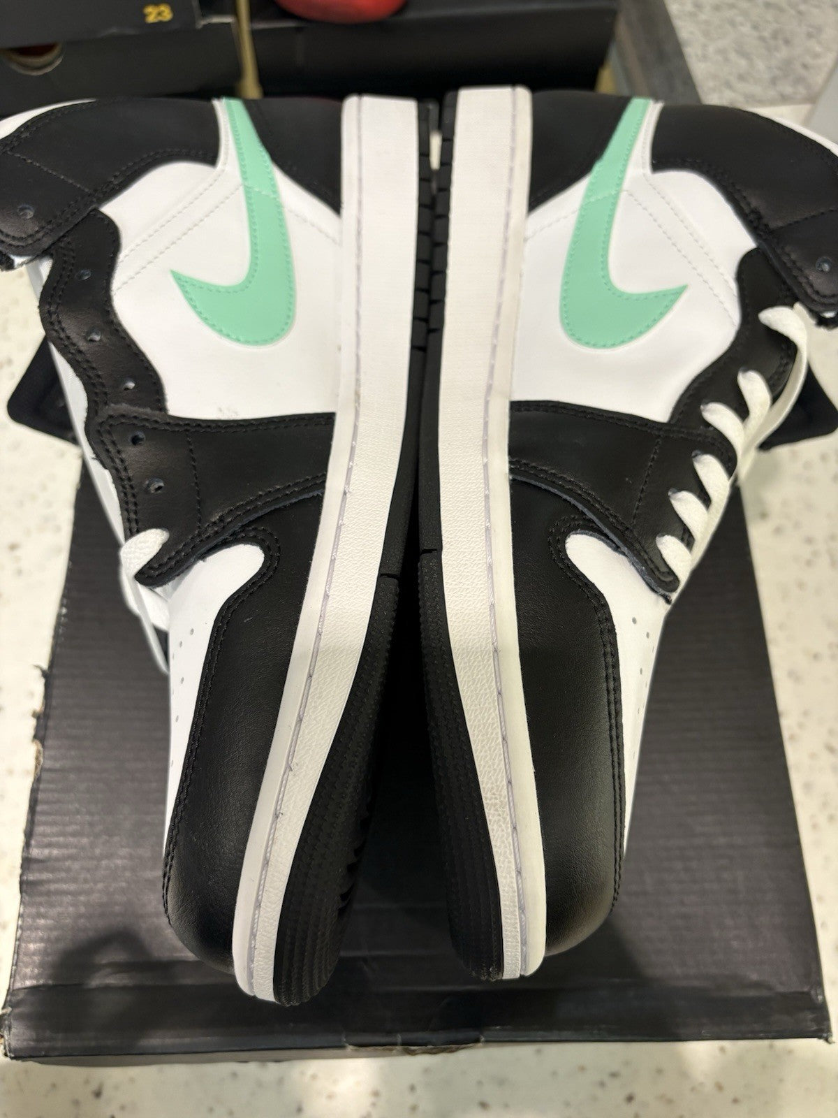 Jordan 1 Mid Green Glow Size 12 DEFECT