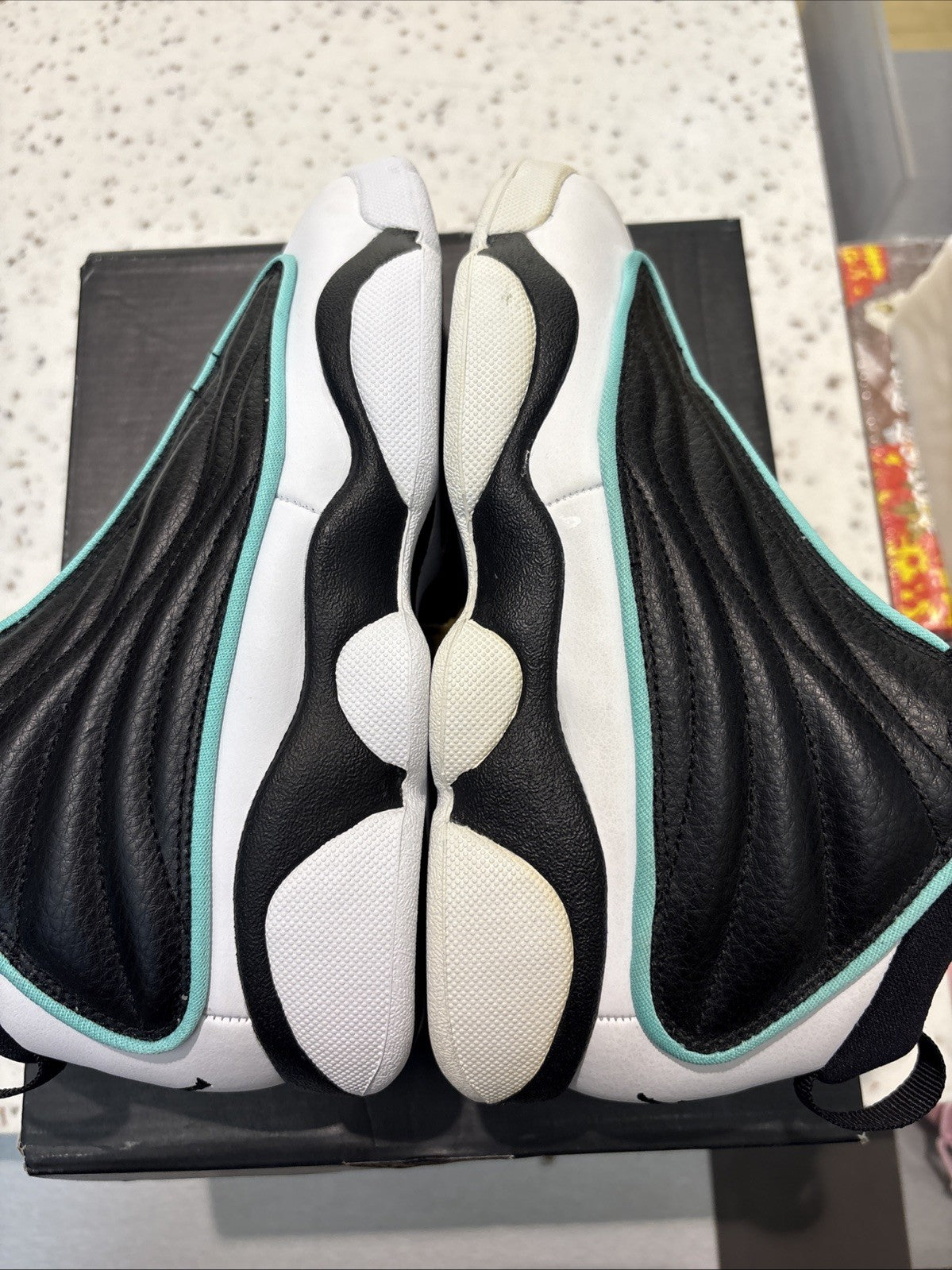 Jordan Pro Strong Black Tropical Twist PS Size 3Y DEFECT