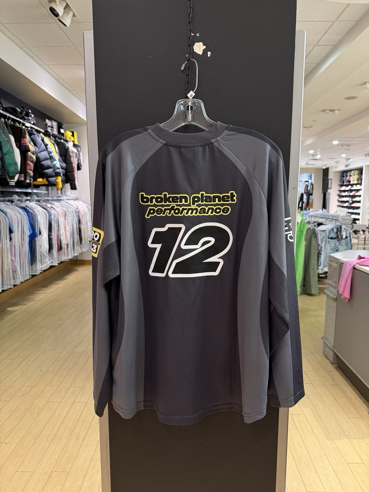 Broken Planet Market Football Long Sleeve Tee Black/Gray Sz M DEFECT