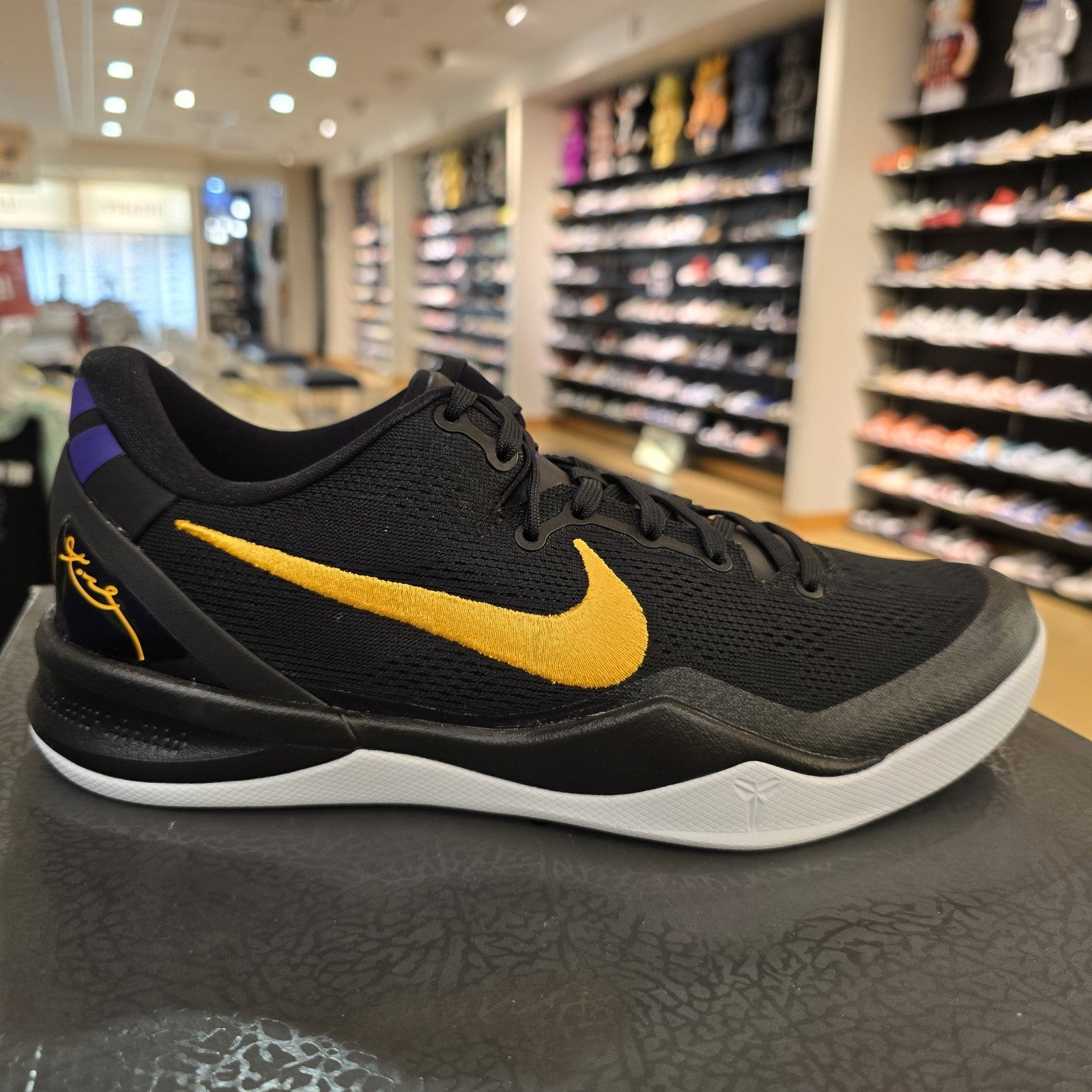 Size 9.5 - Nike Kobe 8 Protro Lakers Away