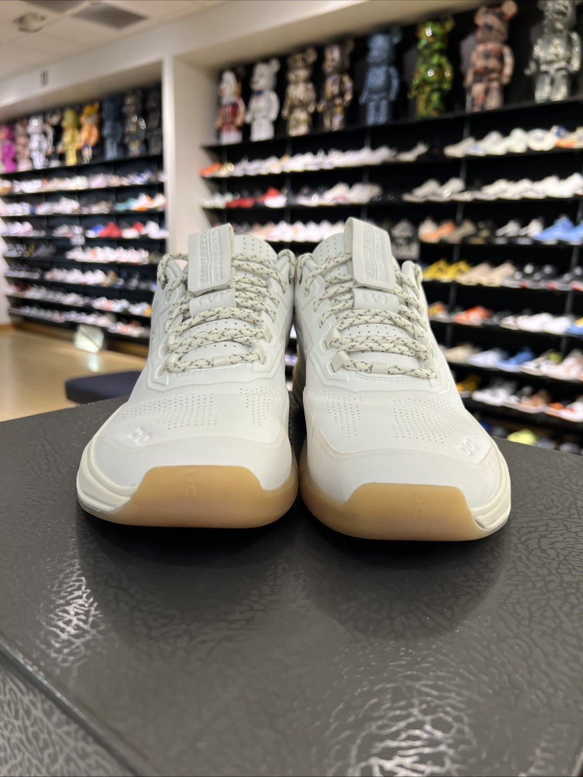 Roger RF2 Pack Kith Sz 11 Federer Autograph Only