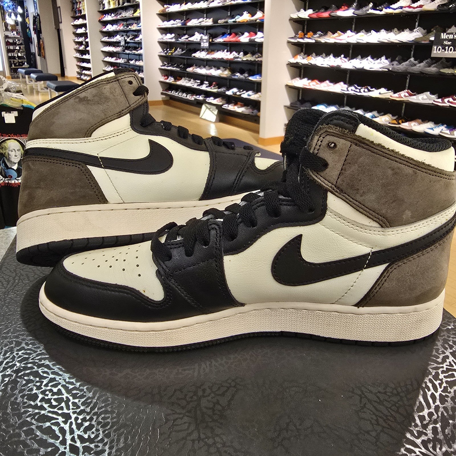 Size 7Y - Jordan 1 Retro OG High Dark Mocha GS
