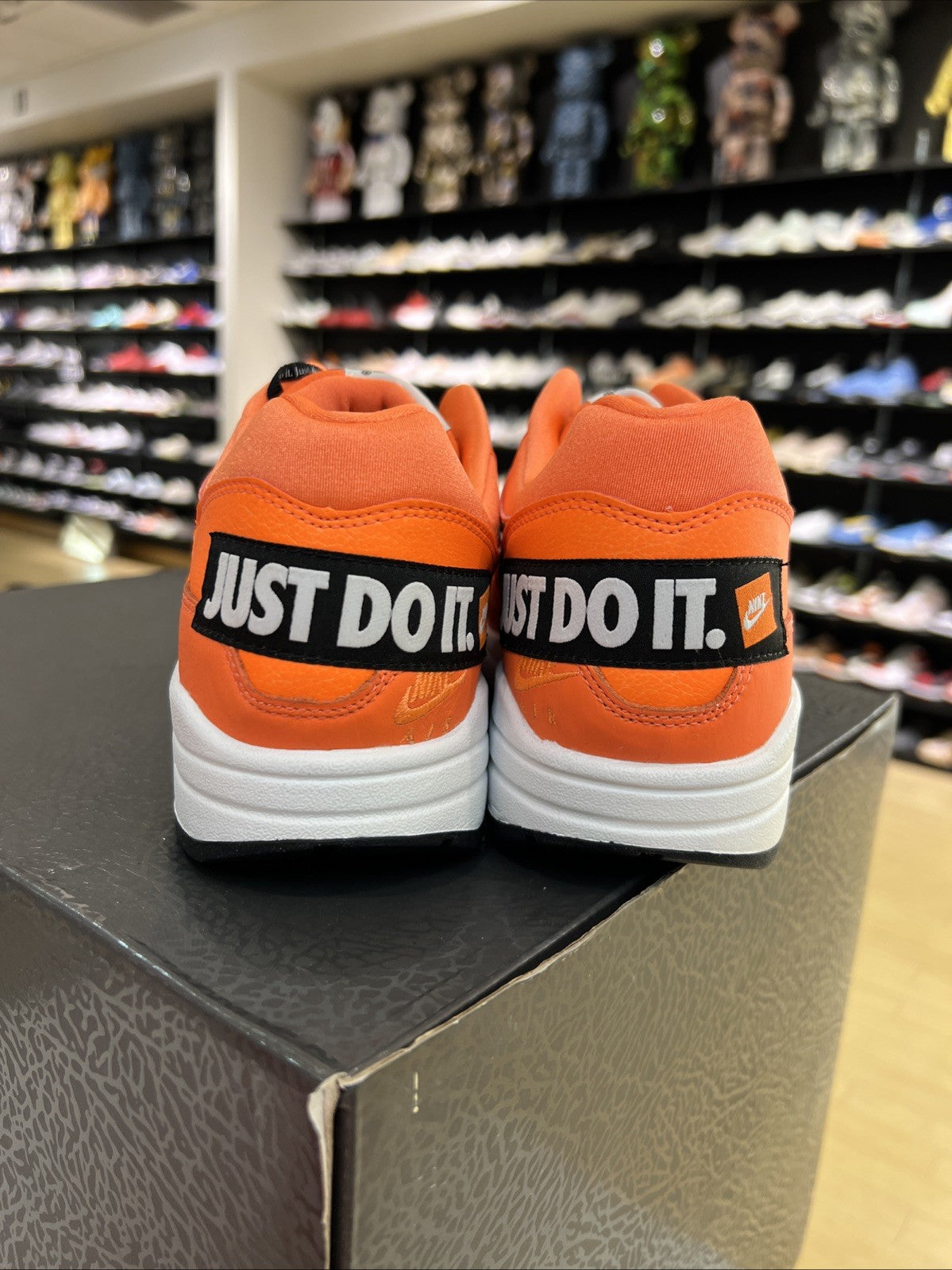 Nike Air Max 1 Bold Orange Just Do It Pack JDI Womens Sz 11.5/10M