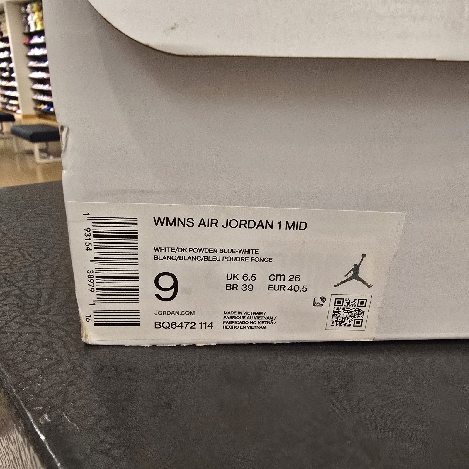 Size 9 - Air Jordan 1 Mid UNC Women's (Yellowing)