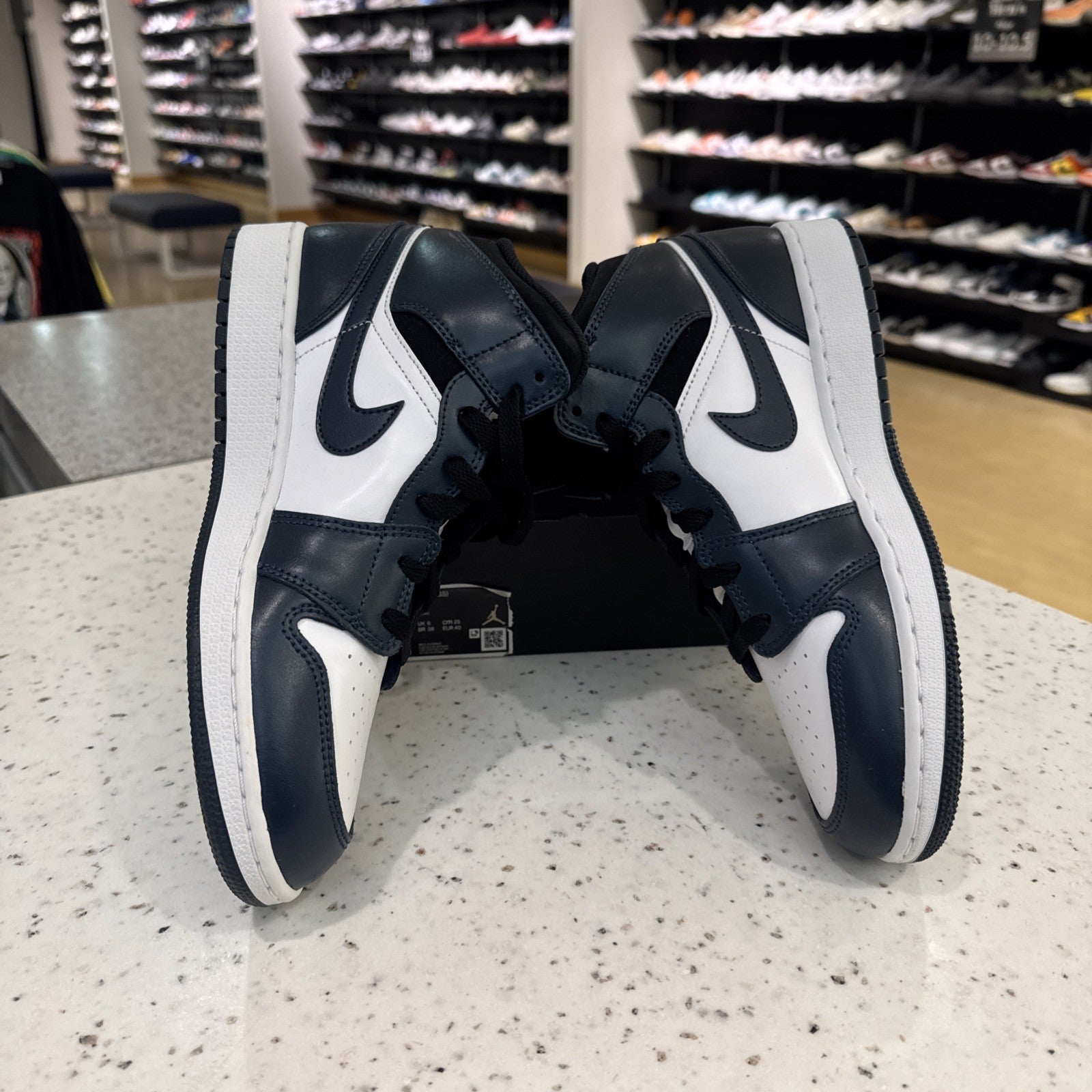 Jordan 1 Mid Armory Navy (GS) Sz 7Y NWB