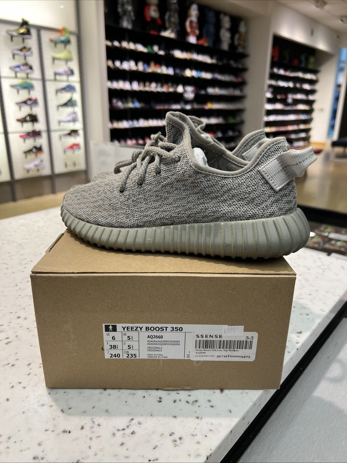 adidas Yeezy Boost 350 V1 Moonrock Grey AQ2660 Sz 6 USED