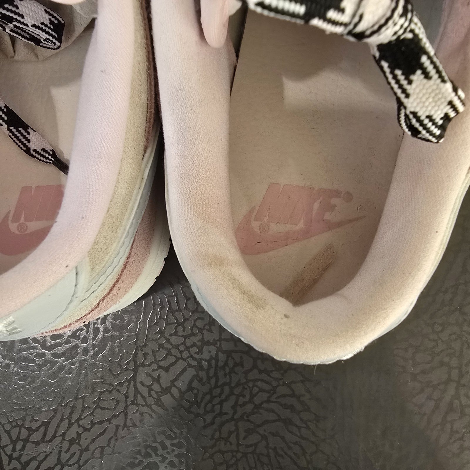 Size 9 - Nike Dunk LX Low Pink Foam Women's