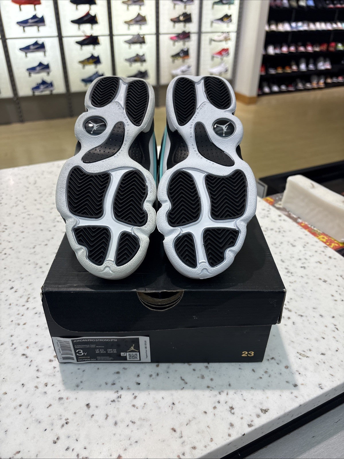 Jordan Pro Strong Black Tropical Twist PS Size 3Y DEFECT