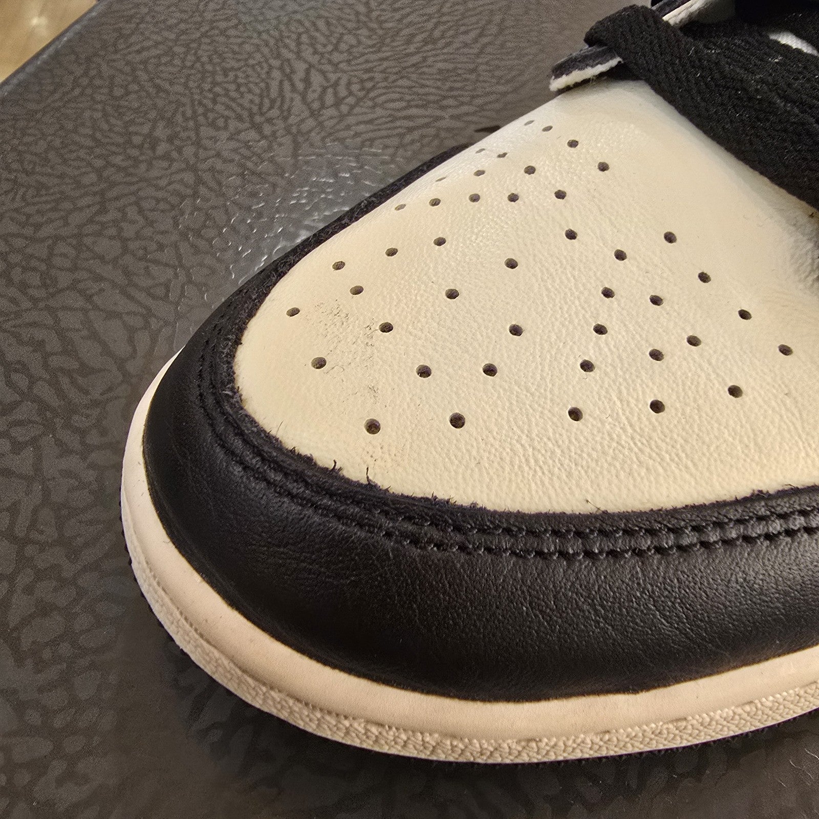 Size 7Y - Jordan 1 Retro OG High Dark Mocha GS