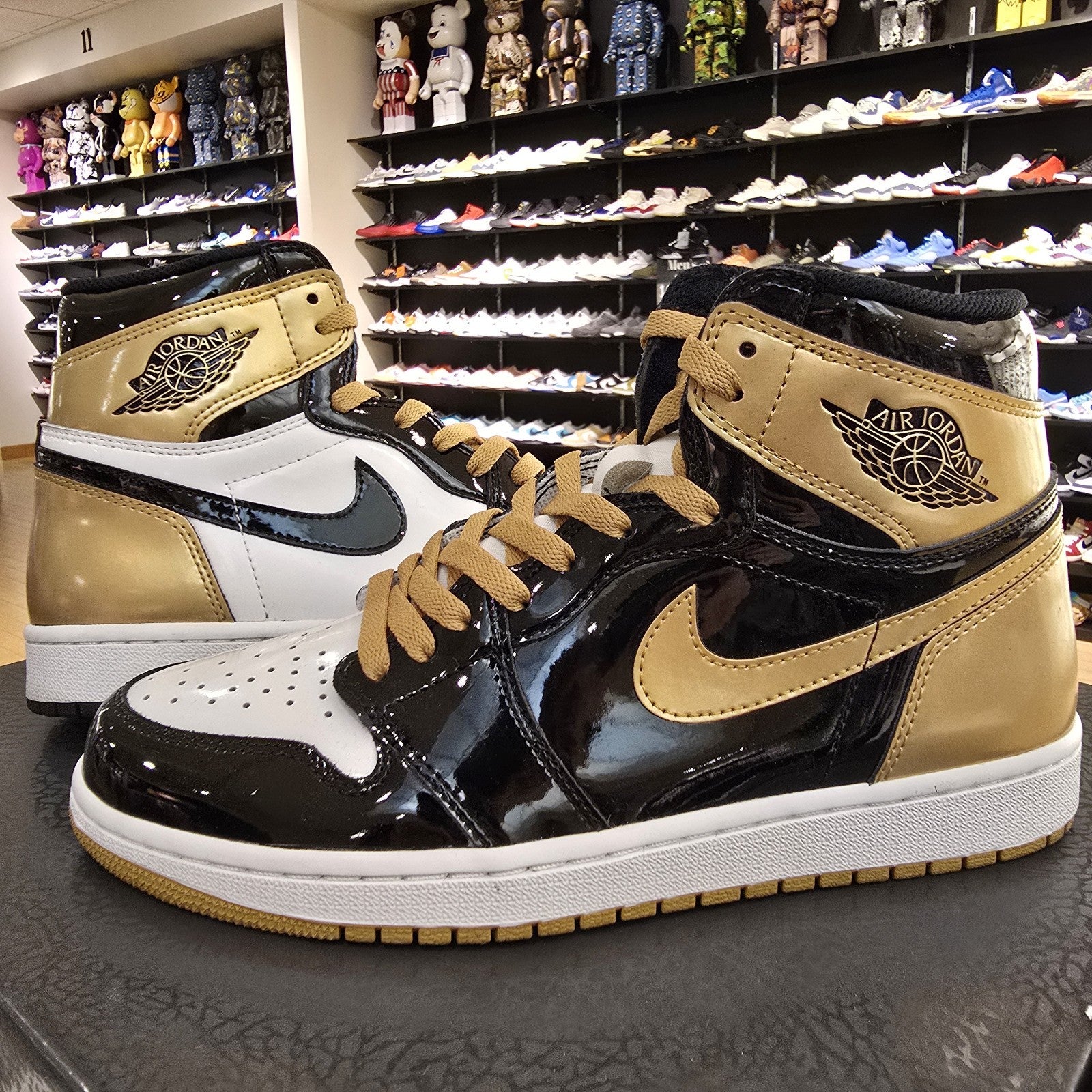 Size 9 - Air Jordan 1 Retro OG NRG High Gold Top 3