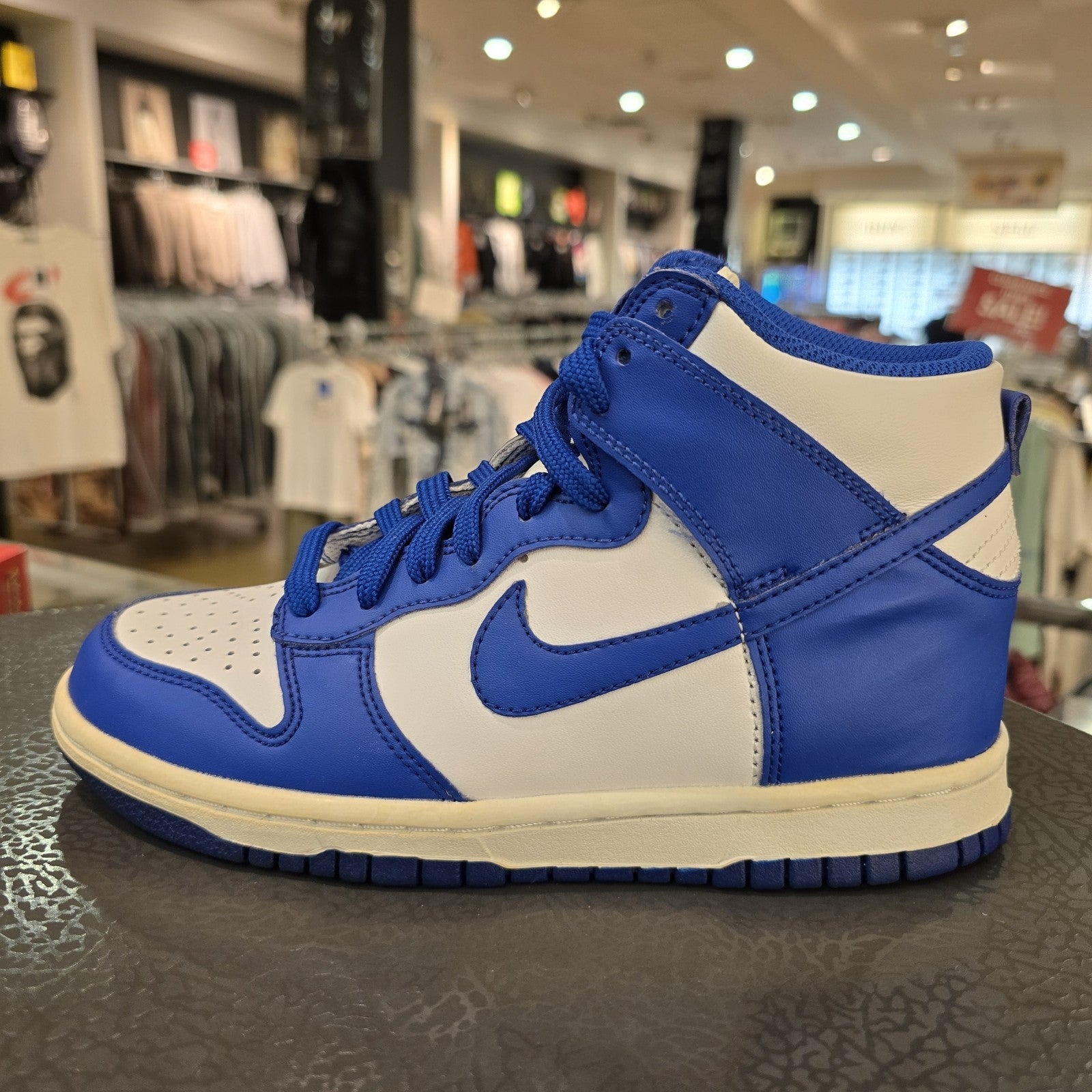 Size 4 - Nike Dunk 2021 High Kentucky YELLOWED