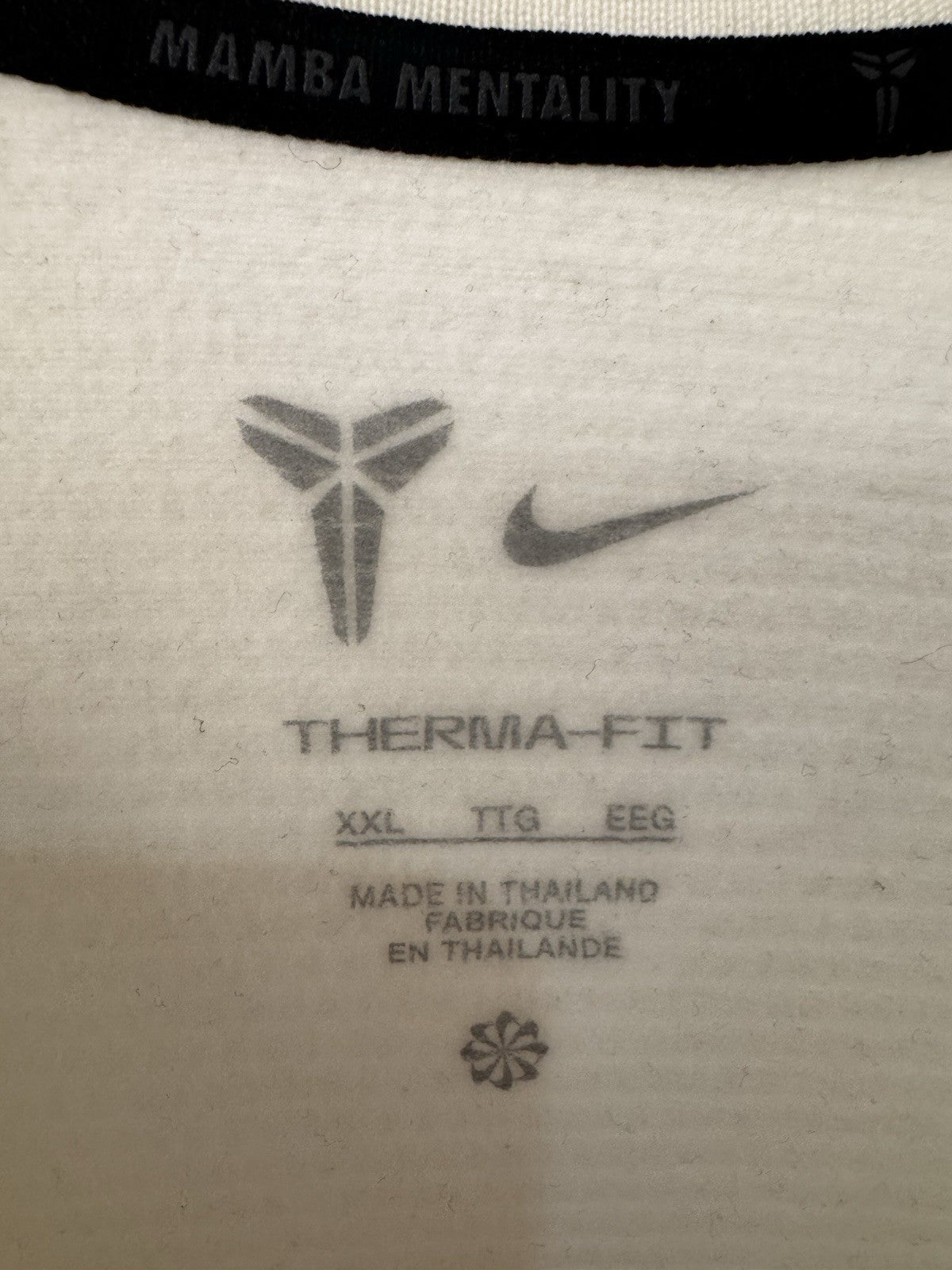Nike Kobe Year of Mamba Therma Crewneck White Size 3XL