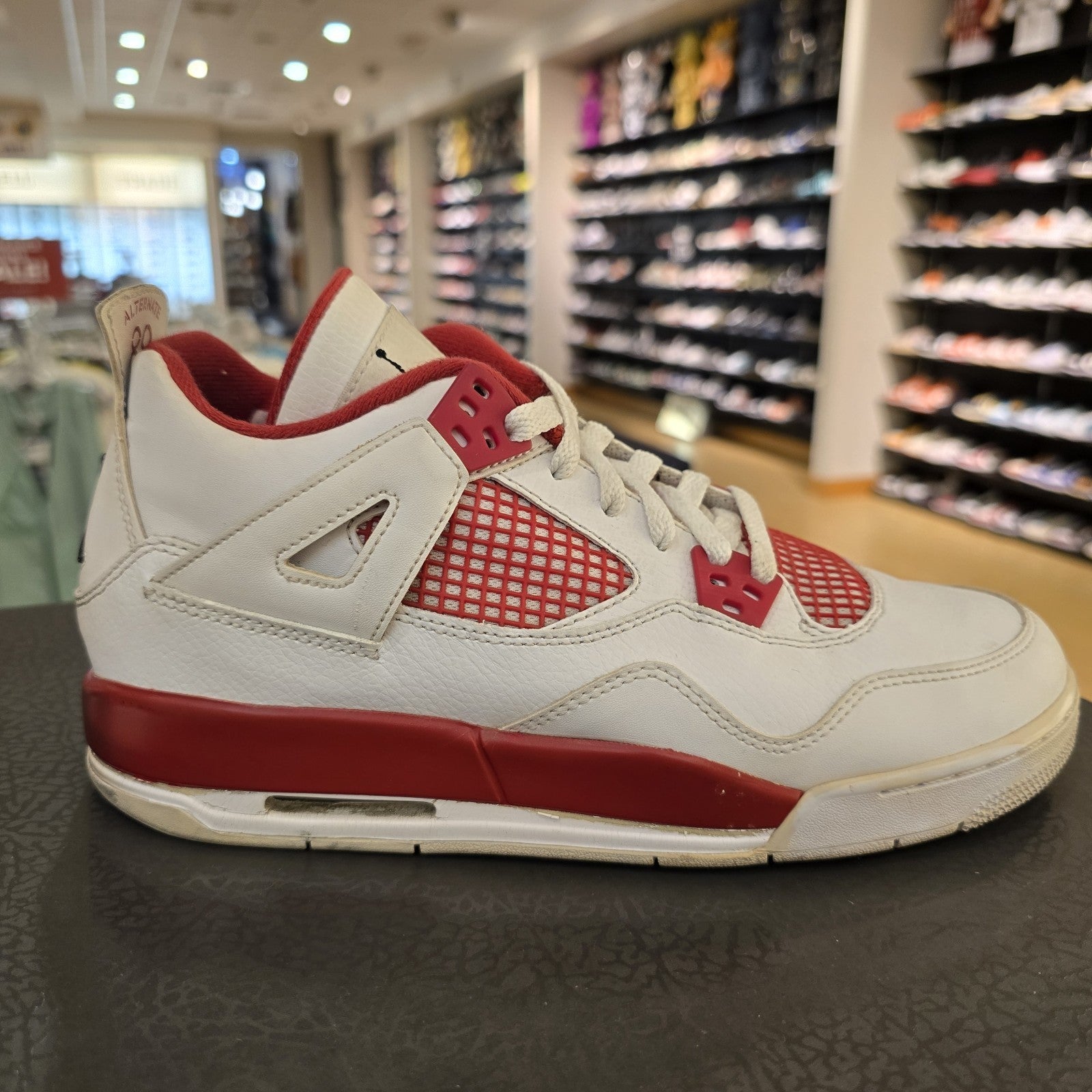 Size 6.5Y (GS) - Jordan 4 Retro Low Alternate 89